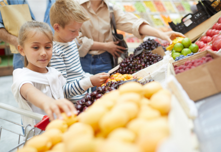 Tips Mencegah Anak Tantrum di Minimarket